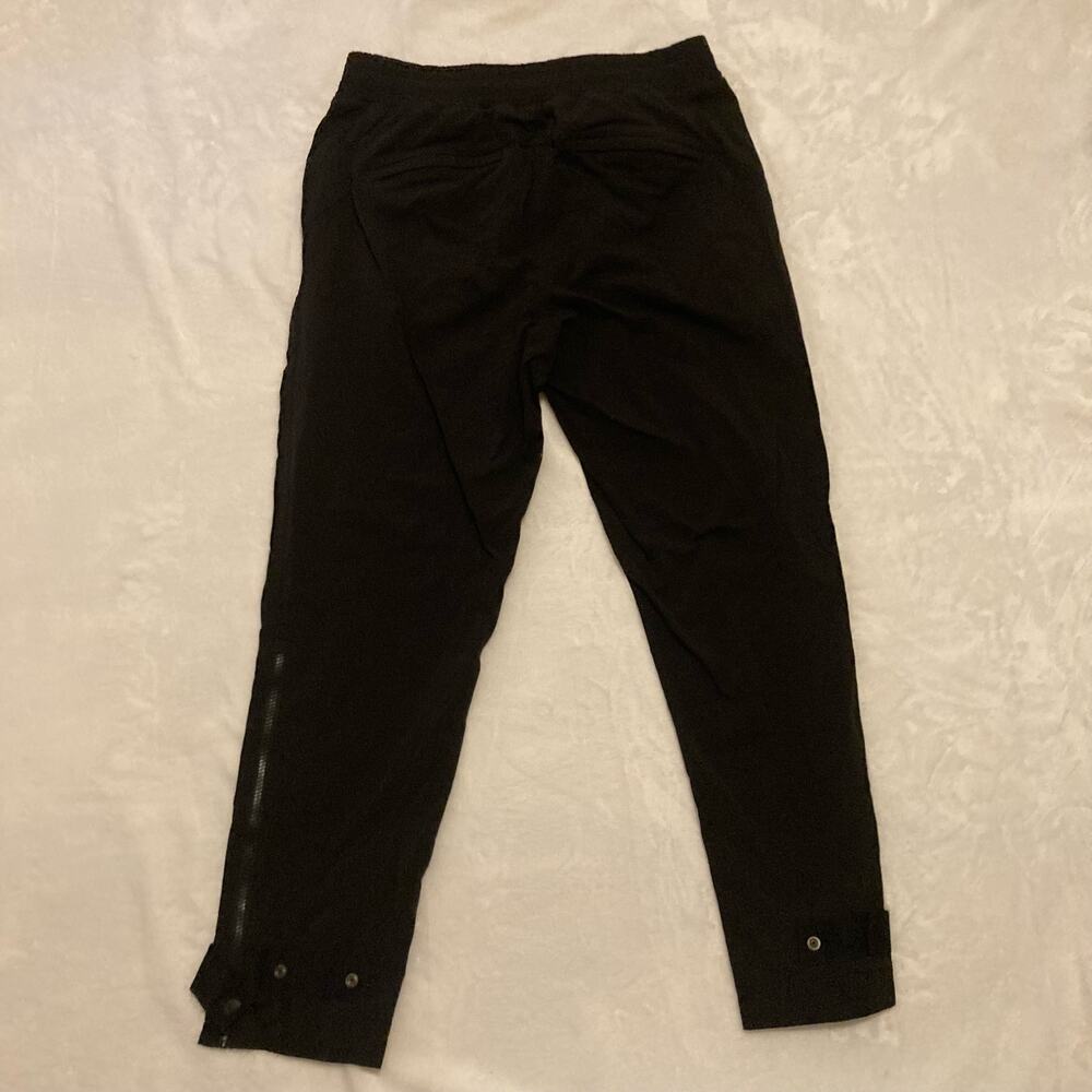 Athleta Trekkie Belted Black Hiking Commute Travel Pants Size 10 - Picture 14 of 14